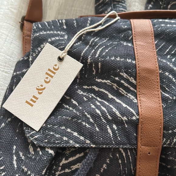 Lu & Elle Backpack + Card Holder - Picture 2 of 6